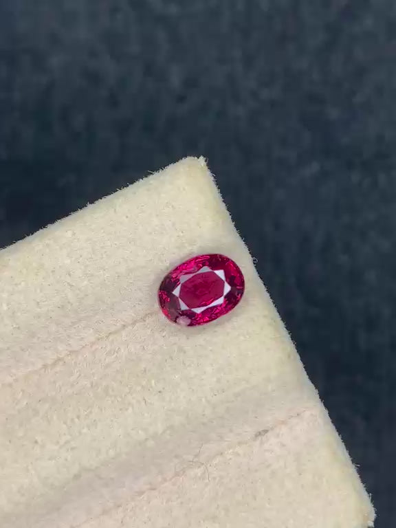 1.28 CT NATURAL BURMESE RED SPINEL — GIA CERTIFIED
