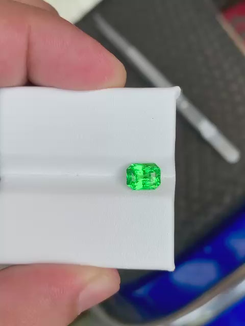 1.86 Ct Natural Tsavorite Garnet from Kenya 🇰🇪- GIA Certified